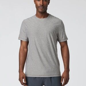 Vuori Strato Tech Tee | Heathered Gray